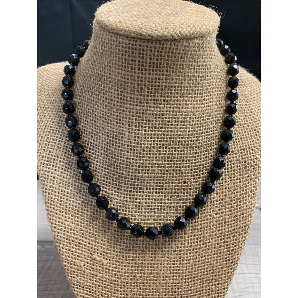 Black Faceted glass Bead Necklace Gold Tone Lobster Clasp Adjustable 16" Classic